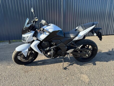 2010 Kawasaki Z 750, белый, 570000 рублей, вид 5