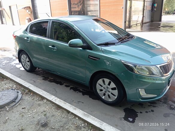 2013 Kia Rio 4-speed III, зелёный, 668000 рублей - вид 2