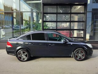 2013 Opel Astra H Рестайлинг, чёрный, 599000 рублей, вид 4