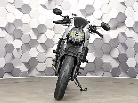 2023 Suzuki SV 650, серебристый, 677000 рублей - вид 4