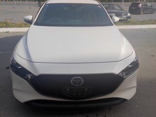 2021 Mazda 3 IV (BP), белый, 2000000 рублей, вид 1