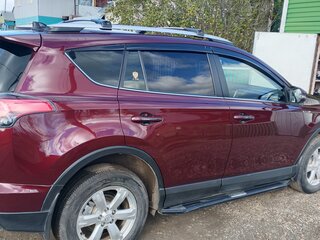 2015 Toyota RAV4 IV (XA40), красный, 2200000 рублей, вид 3