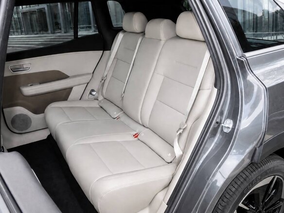 2026 Toyota bZ3X 58.3 kWh, серый, 2729512 рублей - вид 9