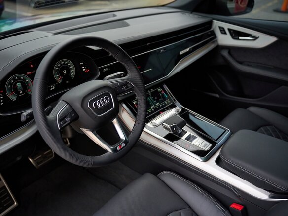2025 Audi Q8 55 TFSI I (4M) Рестайлинг, серый, 13250000 рублей - вид 13