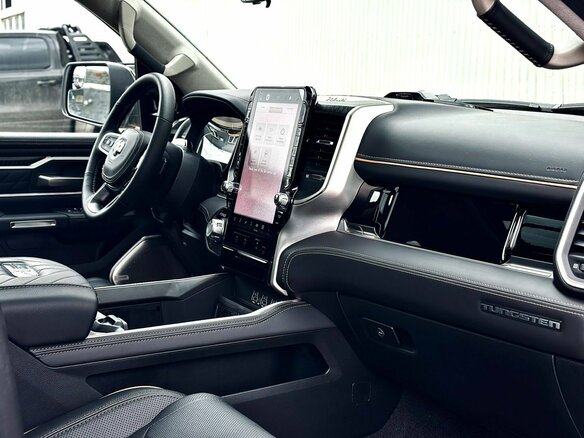 2026 Ram 1500 Crew Cab V Рестайлинг, серый, 9660000 рублей - вид 13