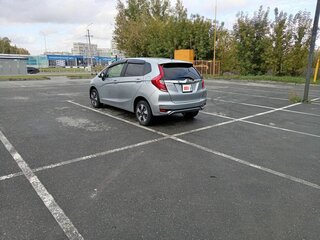 2018 Honda Fit III Рестайлинг, серый, 1150000 рублей, вид 4