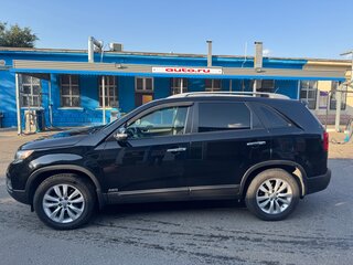 2011 Kia Sorento II, чёрный, 1350000 рублей, вид 2