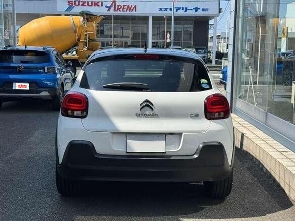 2021 Citroen C3 III Рестайлинг, белый, 799017 рублей - вид 4