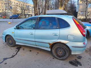 1999 Nissan Tino, голубой, 200000 рублей, вид 5