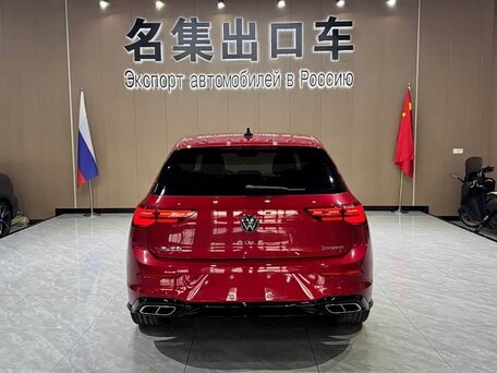 2023 Volkswagen Golf VIII, красный, 1740000 рублей, вид 5