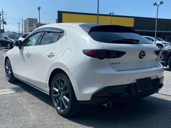 2023 Mazda 3 IV (BP), белый, 1315000 рублей - вид 5