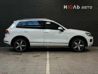 2012 Volkswagen Touareg II, белый, 2000000 рублей, вид 4