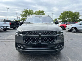 2025 Lincoln Navigator V, серый, 16817876 рублей, вид 2