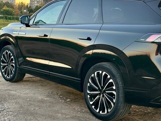 2024 Jaecoo J8, чёрный, 2400000 рублей, вид 3