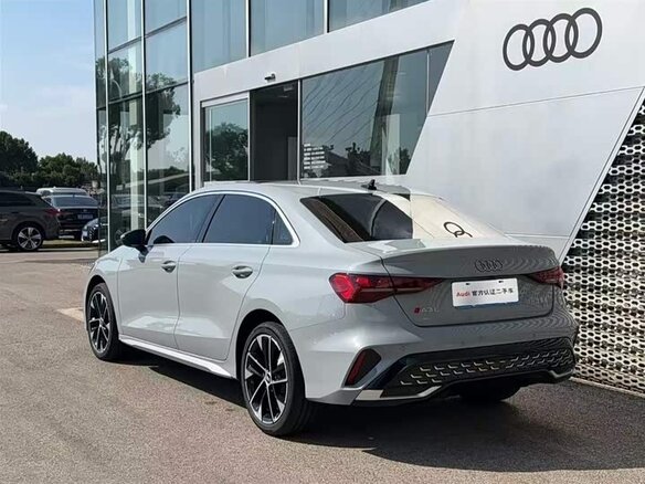 2026 Audi A3L 35 TFSI IV (8Y) Рестайлинг, серебристый, 3485000 рублей - вид 4