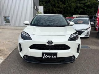 2023 Toyota Yaris Cross I, белый, 1470000 рублей, вид 3
