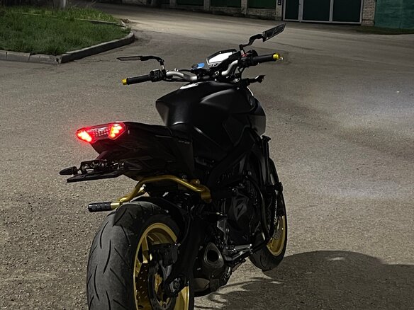 2016 Yamaha MT-09 (FZ-09), чёрный, 700000 рублей - вид 3