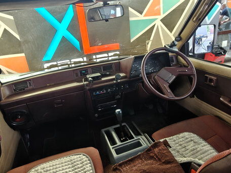 1985 Toyota MasterAce Surf, бежевый, 199999 рублей, вид 5
