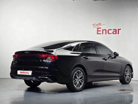 2023 Kia K5 III, белый, 2020000 рублей - вид 3