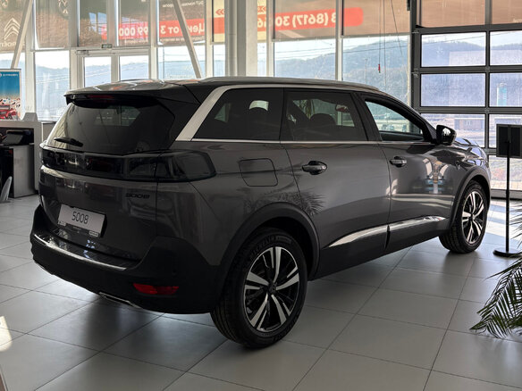 2026 Peugeot 5008 II Рестайлинг, серый, 4899000 рублей - вид 5