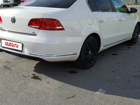 2012 Volkswagen Passat B7, белый - вид 3