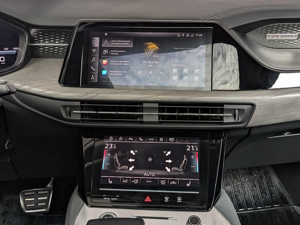 2023 Audi Q6 45 TFSI, чёрный, 6750000 рублей - вид 16