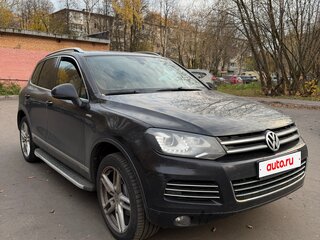 2014 Volkswagen Touareg II, чёрный, 2900000 рублей, вид 1