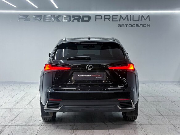 2021 Lexus NX 200 I Рестайлинг, чёрный, 4000000 рублей - вид 24