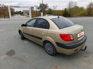 2005 Kia Rio II, бежевый, 310000 рублей, вид 4