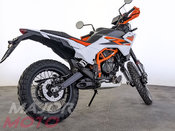 2026 KTM 390 Adventure R, белый, 889000 рублей - вид 1