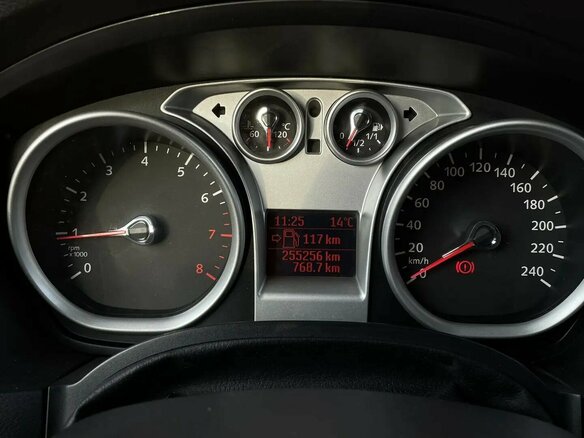 2009 Ford Focus II Рестайлинг, серый, 450000 рублей - вид 10