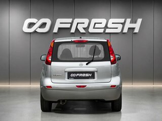 2013 Nissan Note I Рестайлинг, серебристый, 747000 рублей, вид 4