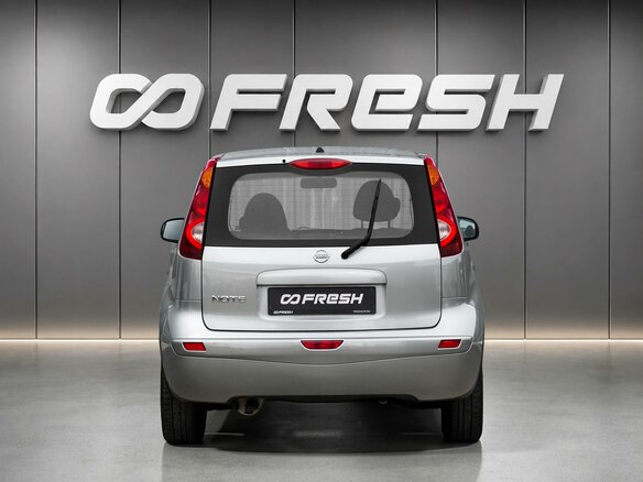2013 Nissan Note I Рестайлинг, серебристый, 747000 рублей - вид 3