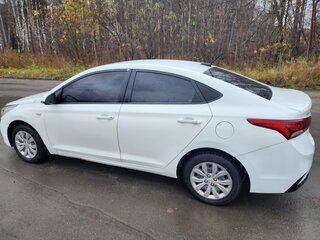 2017 Hyundai Solaris II, белый, 820000 рублей, вид 5