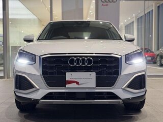 2022 Audi Q2 35 TFSI I Рестайлинг, белый, 2000004 рублей, вид 2