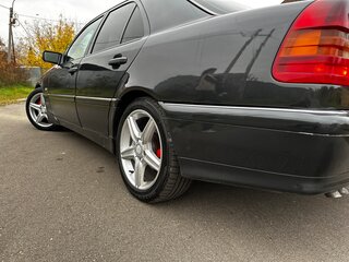 1994 Mercedes-Benz C-Класс 250 I (W202), чёрный, 600000 рублей, вид 5