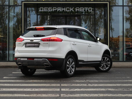 2021 Geely Atlas I, белый, 1730000 рублей, вид 4