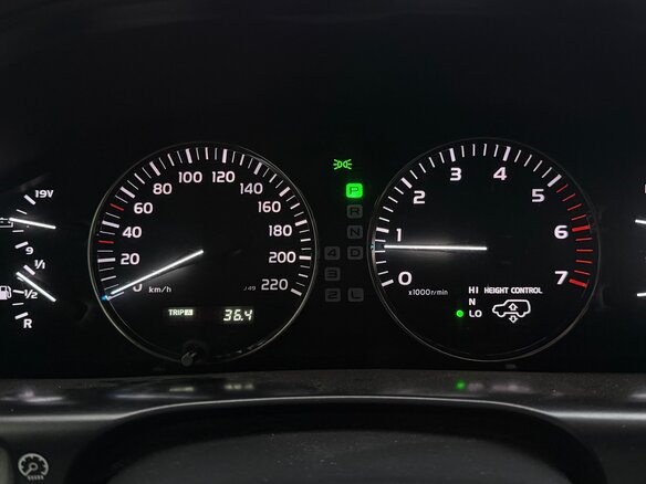 2004 Lexus LX 470 II Рестайлинг, белый, 2150000 рублей - вид 16