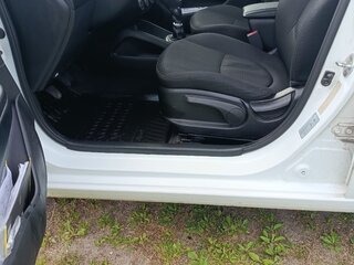 2016 Kia Rio III Рестайлинг, белый, 860000 рублей, вид 5