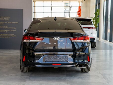 2018 Hyundai Sonata VII (LF) Рестайлинг, чёрный, 2300000 рублей, вид 5
