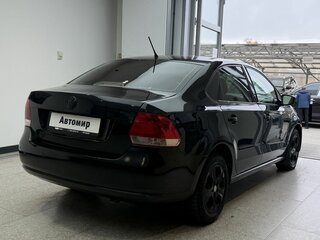 2014 Volkswagen Polo V, чёрный, 560000 рублей, вид 4