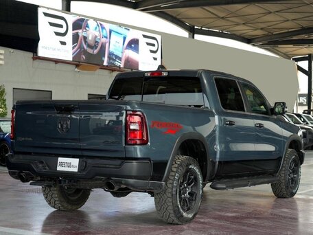 2025 Ram 1500 Crew Cab V Рестайлинг, синий, 10890000 рублей, вид 4