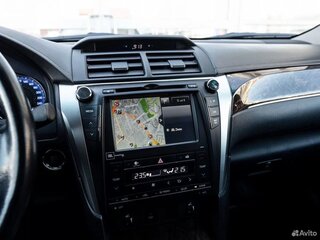 2016 Toyota Camry VII (XV50) Рестайлинг, чёрный, 2100000 рублей, вид 3