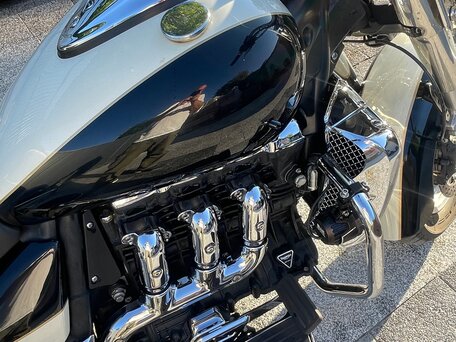 2012 Triumph Rocket III, бежевый, 1200000 рублей, вид 4