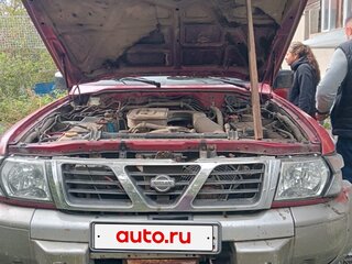 1998 Nissan Patrol V (Y61), красный, 900000 рублей, вид 4