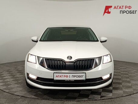2019 Skoda Octavia III (A7) Рестайлинг, белый, 1860000 рублей, вид 2