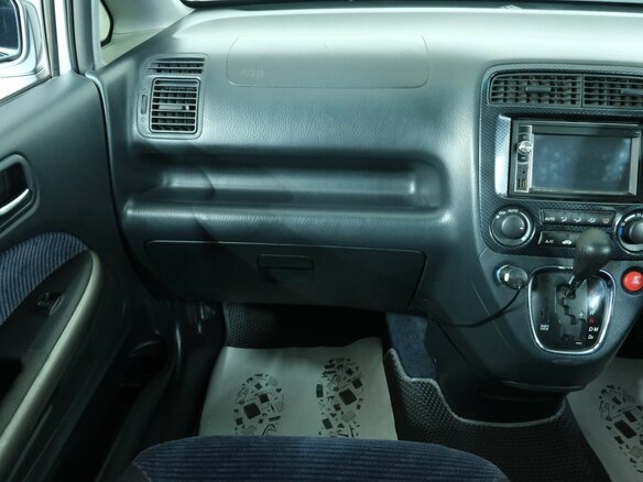 2001 Honda Stream I, серый, 549000 рублей - вид 13