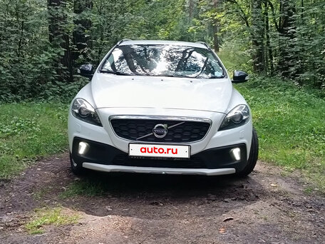 2013 Volvo V40 Cross Country I, белый, 1200000 рублей, вид 1