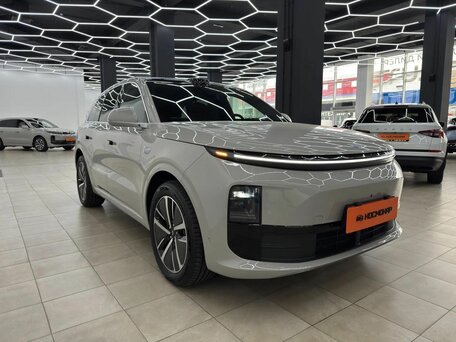 Li Auto (Lixiang) L6 I