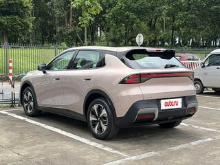 2026 Changan Qiyuan Q05 51.9 kWh II, серебристый, 2240000 рублей, вид 5